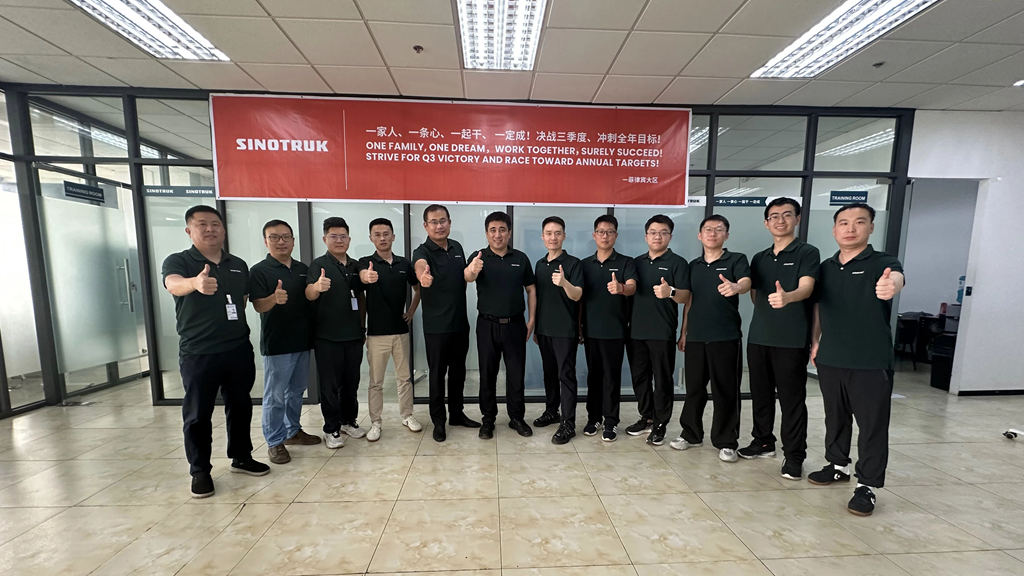中国重汽成功向壹米滴答集团菲律宾分站交付首批车辆
