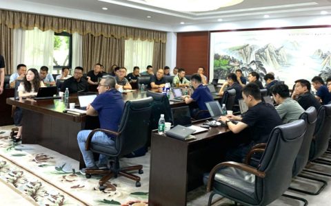 东风进出口公司商用车海外营销部组织召开营销专题研讨会