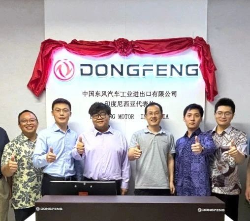 东风商用车东南亚一区战队：向上而生，打响东南亚营销“突围战”