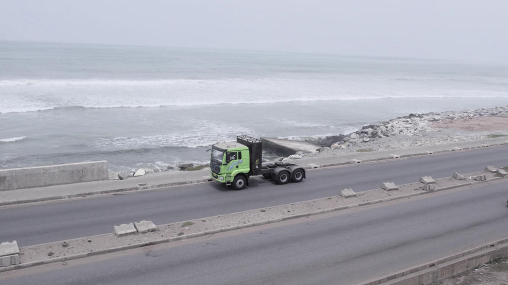 陕汽德龙H3000ᵉ，带给西非水泥运输公司的全新体验