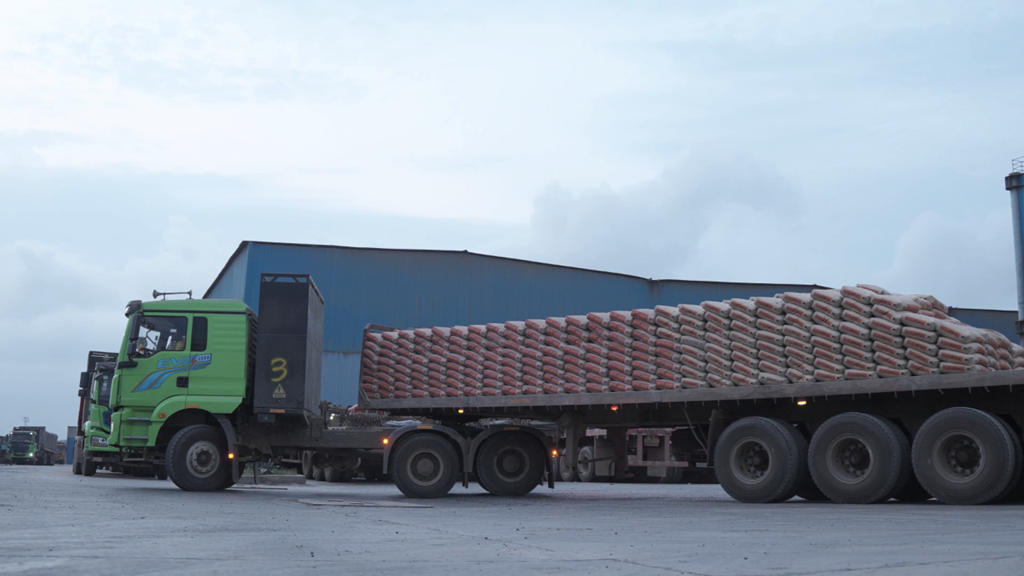 陕汽德龙H3000ᵉ，带给西非水泥运输公司的全新体验