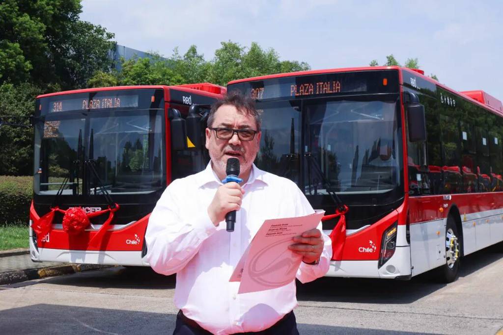 450辆！苏州金龙纯电FENCER f1启程南美