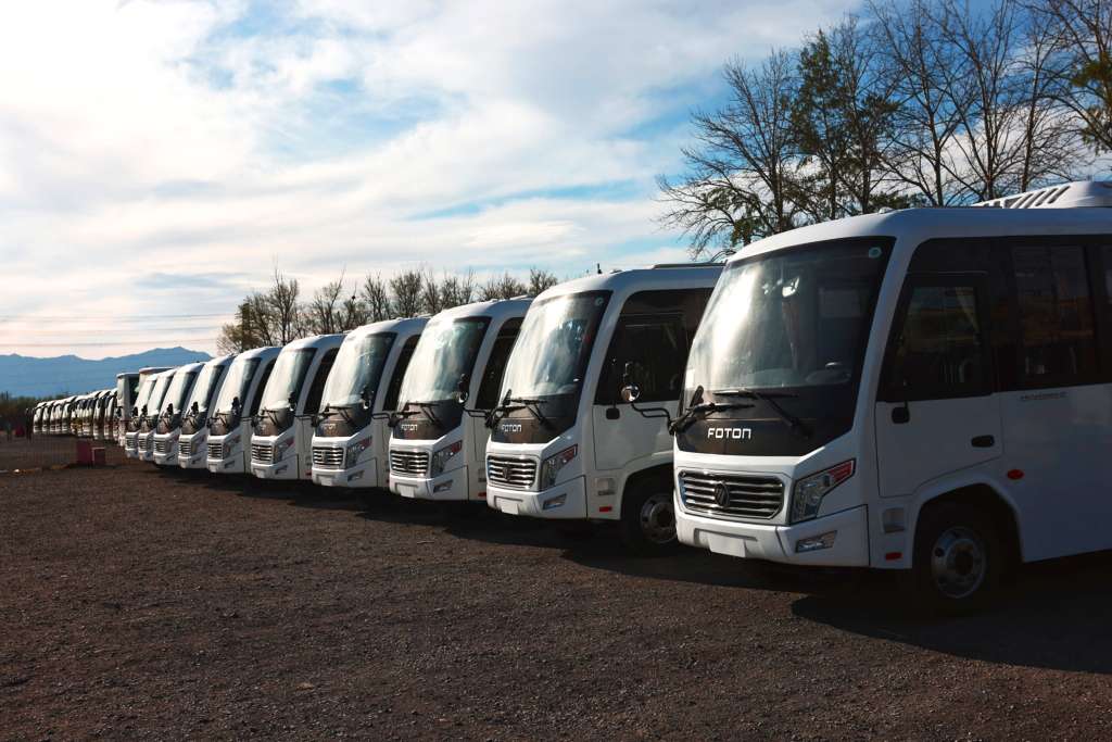 BAIC FOTON Delivers 100 Custom School Buses to A Middle Eastern Client, Supporting Localized Student Transportation Strategy