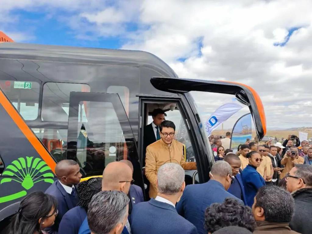 BAIC FOTON Pure Electric Buses Support Opening of Madagascar's First Highway, Ushering in a New Chapter of Green Transportation for the SADC Summit