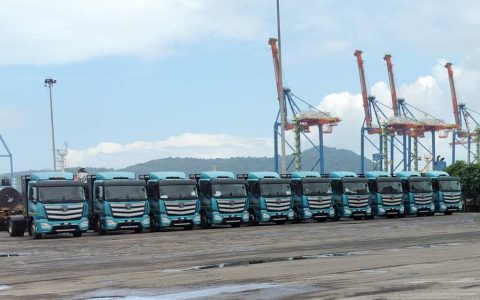 北汽福田助力南亚港口物流业绿色升级，首批电动重卡投入运营