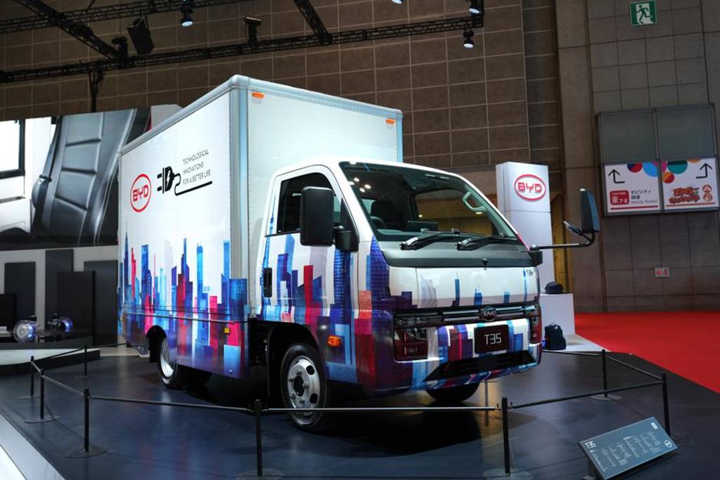 比亚迪商用车东京车展首秀，全球首发高效纯电小卡T35