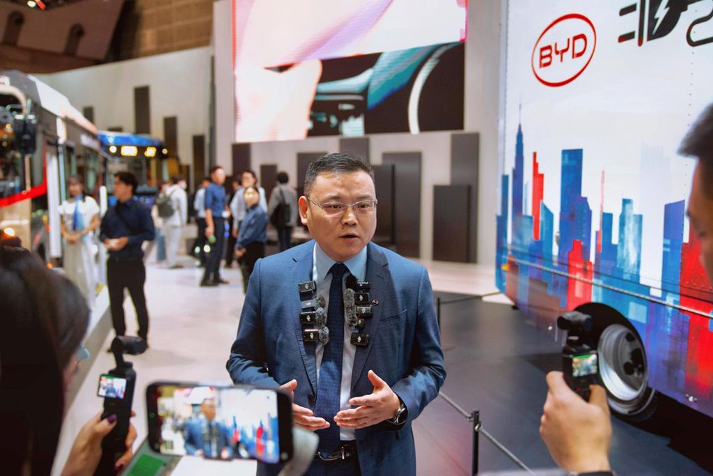 比亚迪商用车东京车展首秀，全球首发高效纯电小卡T35