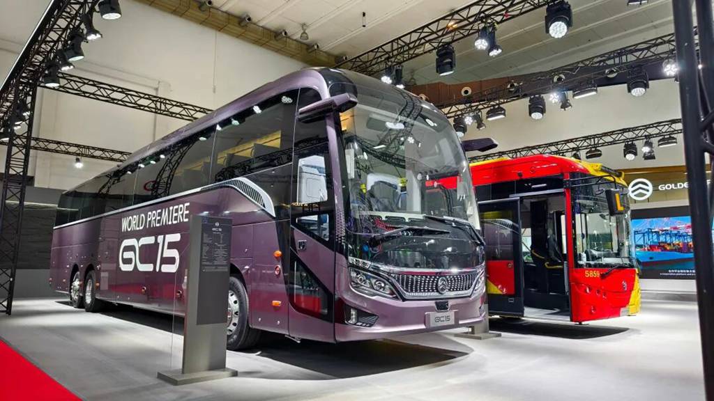 金旅全新一代高端客车亮相世界客车博览会