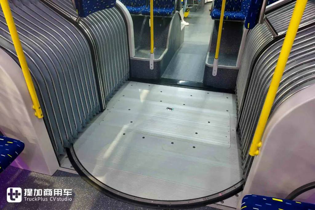 2025Busworld客车展｜全球首创客车CTC电池车身一体化！比亚迪携多款颠覆性技术闪耀亮相