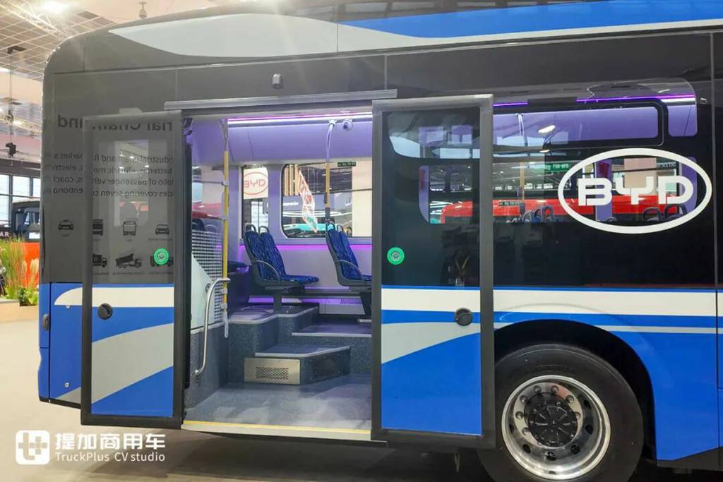 2025Busworld客车展｜全球首创客车CTC电池车身一体化！比亚迪携多款颠覆性技术闪耀亮相