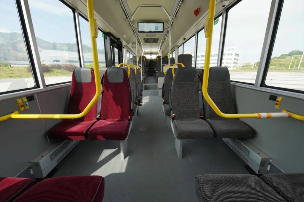 北欧市场再下一城！80辆金旅纯电动公交交付瑞典正式运营