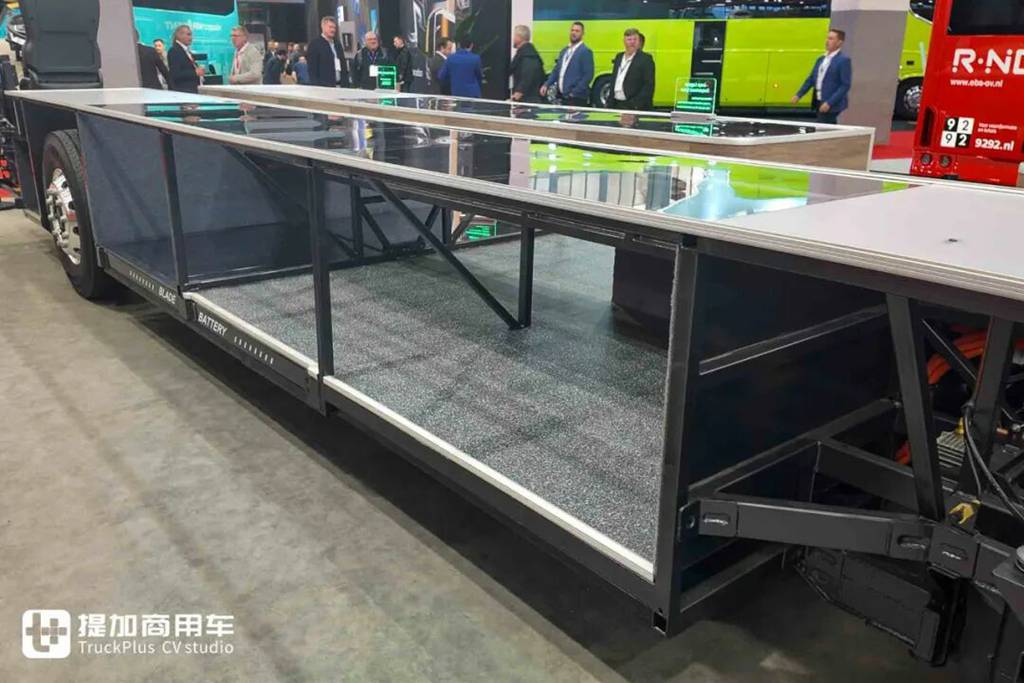 2025Busworld客车展｜全球首创客车CTC电池车身一体化！比亚迪携多款颠覆性技术闪耀亮相
