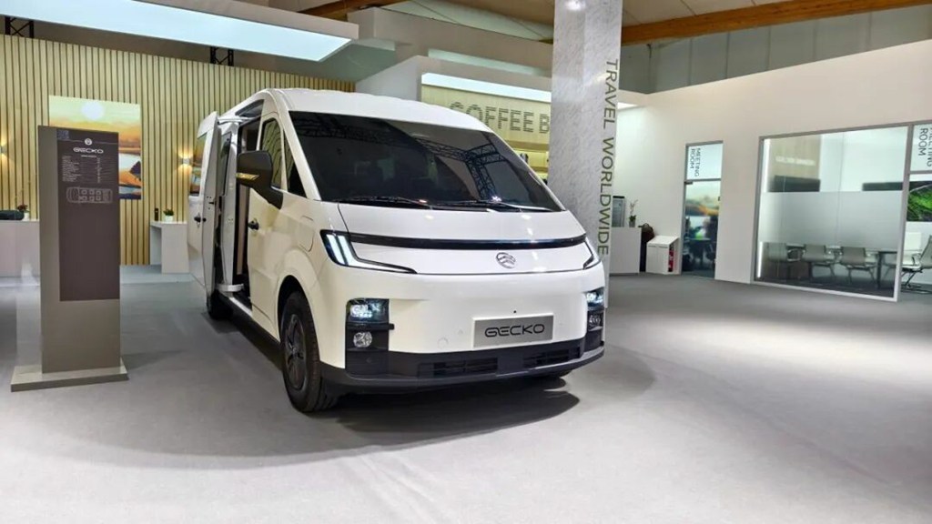 金旅全新一代高端客车亮相世界客车博览会