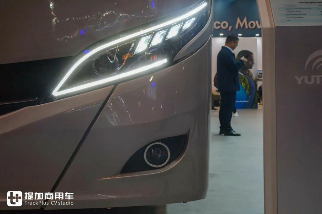 2025Busworld客车展｜力压欧洲豪华大巴，荣获“最佳客车”大奖！宇通T14E纯电动旅游巴士到底强在哪里？