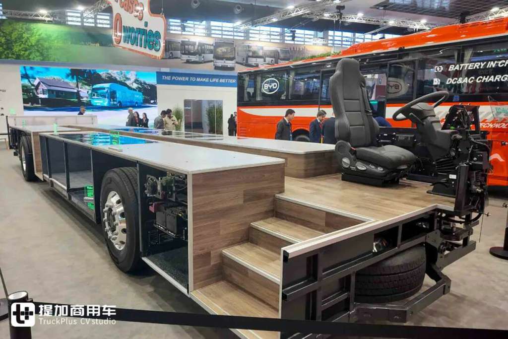 2025Busworld客车展｜全球首创客车CTC电池车身一体化！比亚迪携多款颠覆性技术闪耀亮相