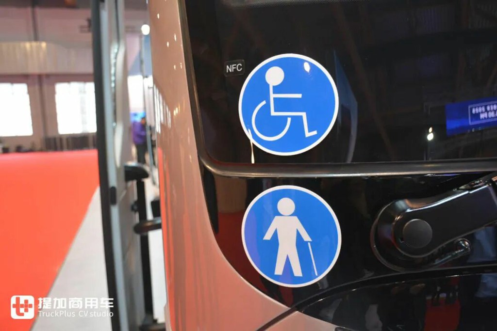 2025Busworld客车展｜力压欧洲豪华大巴，荣获“最佳客车”大奖！宇通T14E纯电动旅游巴士到底强在哪里？