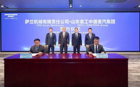 王志坚与哈萨克斯坦卡拉干达州州长布列克帕耶夫举行会见并签约