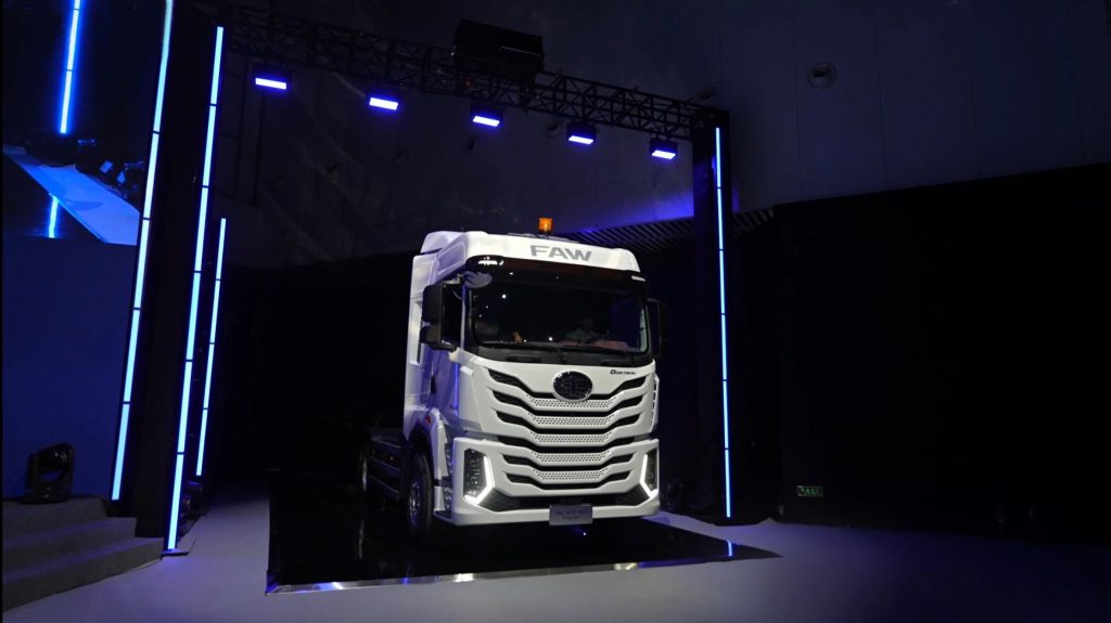 剑指8万辆！一汽解放2026全球合作伙伴大会海外合作伙伴大会胜利召开！