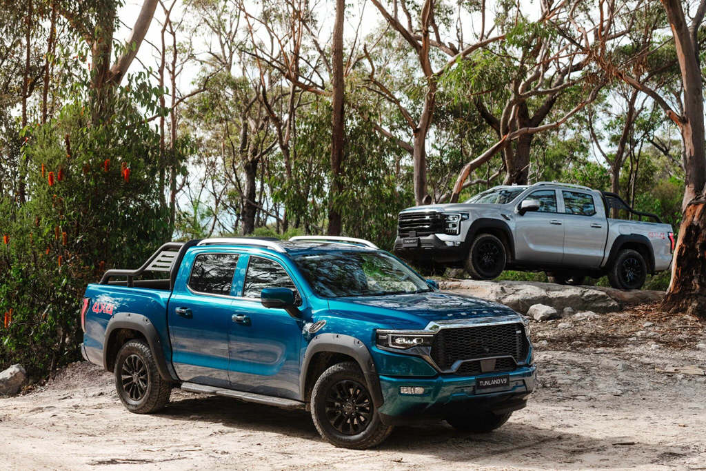 FOTON's Tunland V series entered the Australian market, with its first hybrid full-size pickup marking the beginning of a new era in intelligent off-roading
