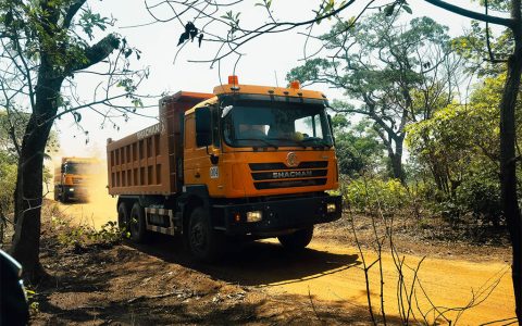 Over 1,000 SHACMAN Trucks Operate at Peak Efficiency, Powering the Full Line Connection of the Trans-Guinean Railway