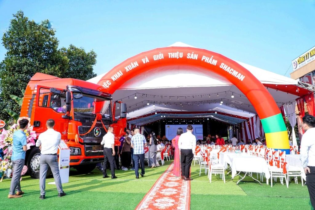 SHACMAN H3000S Arrives in Northern Vietnam: Empowering Port Container and Cross-Border Logistics