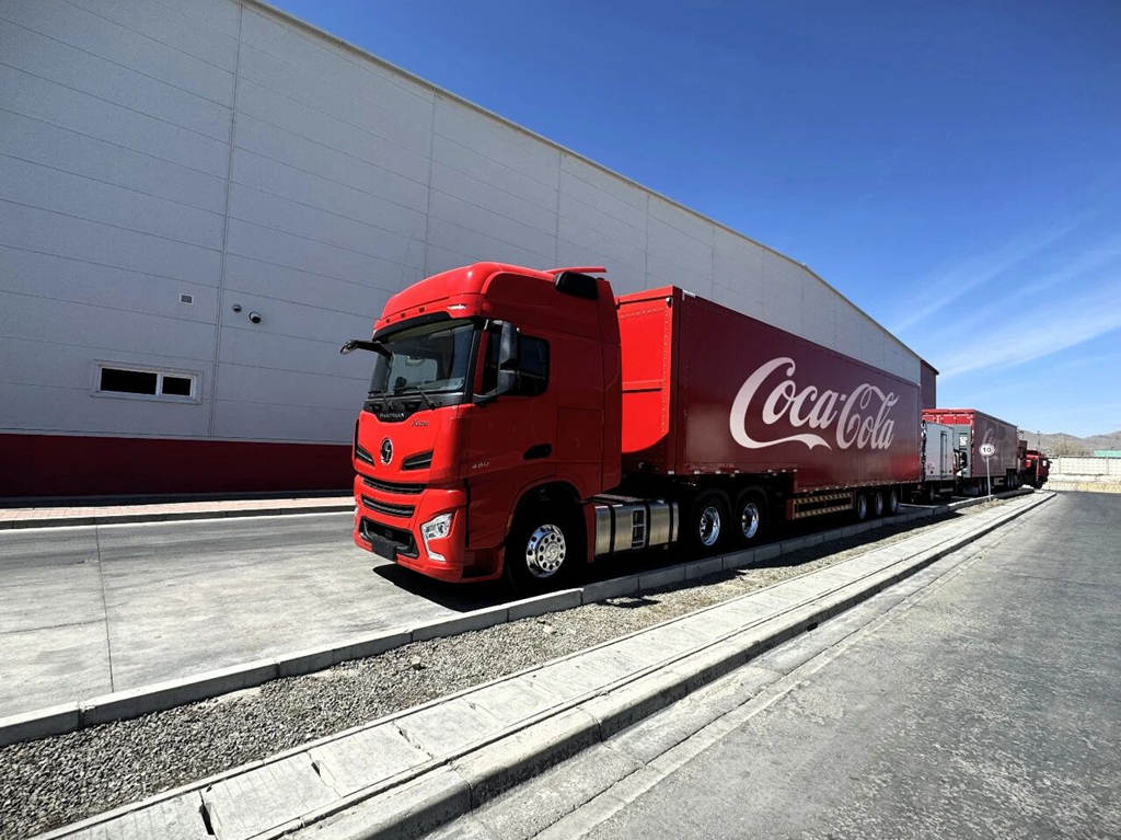 Departing Ulaanbaatar: SHACMAN and Coca-Cola's Ice-Breaking Journey in Extreme Cold