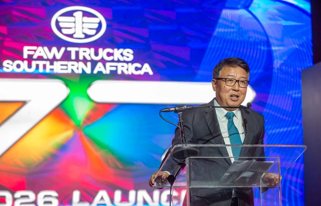 中国高端重卡再下一城，解放J7在南非上市