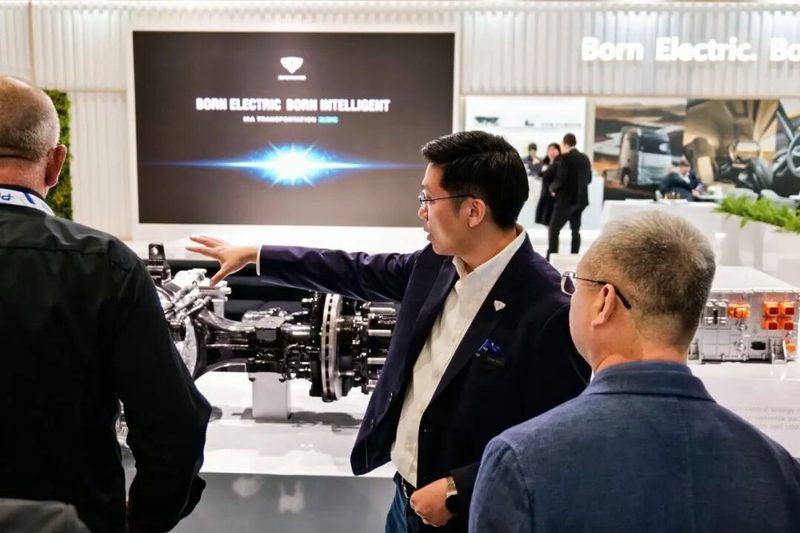 速豹发布重卡具身智能战略并与DHL深化合作