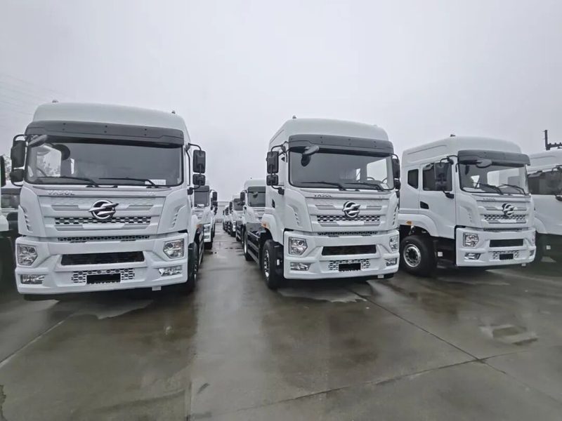 批量出海|法士特 · 智行AMT 配套 200 台东风华神牵引车奔赴海外